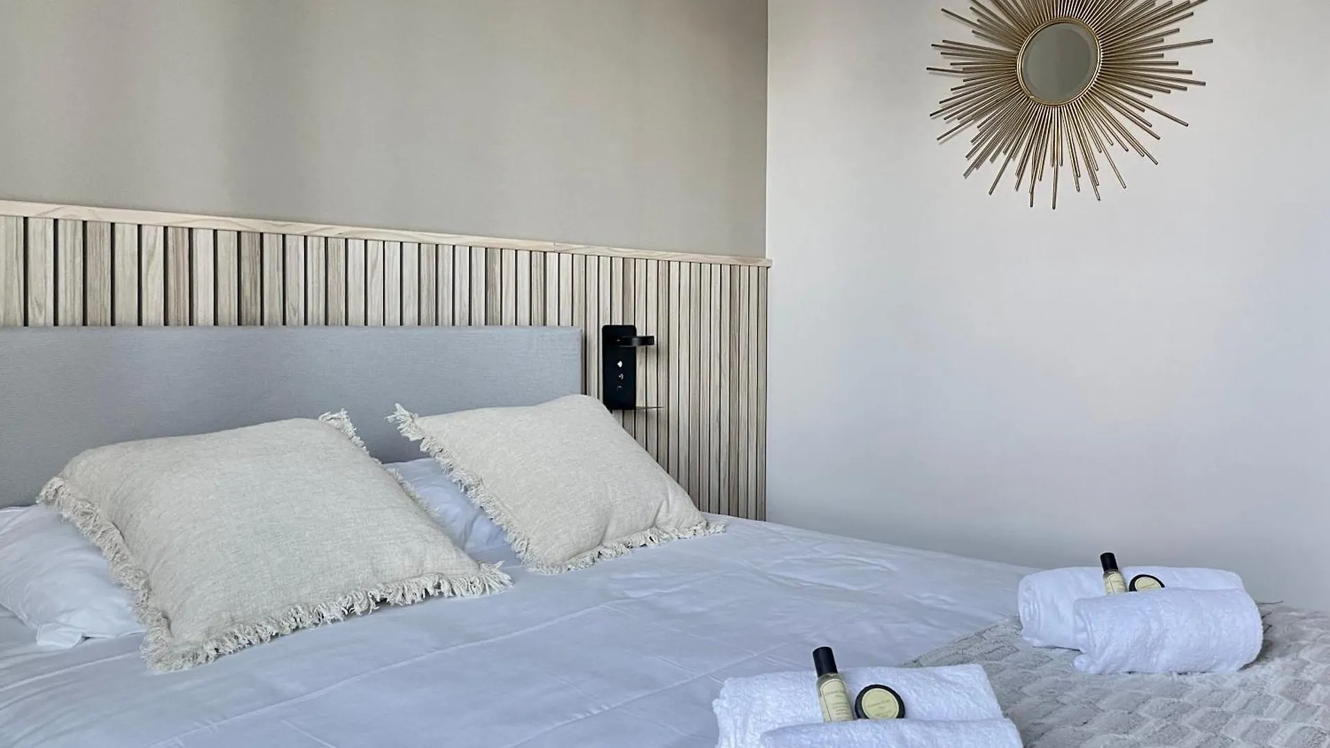 Apartament Luxurious & Spacious Flat In Paryż