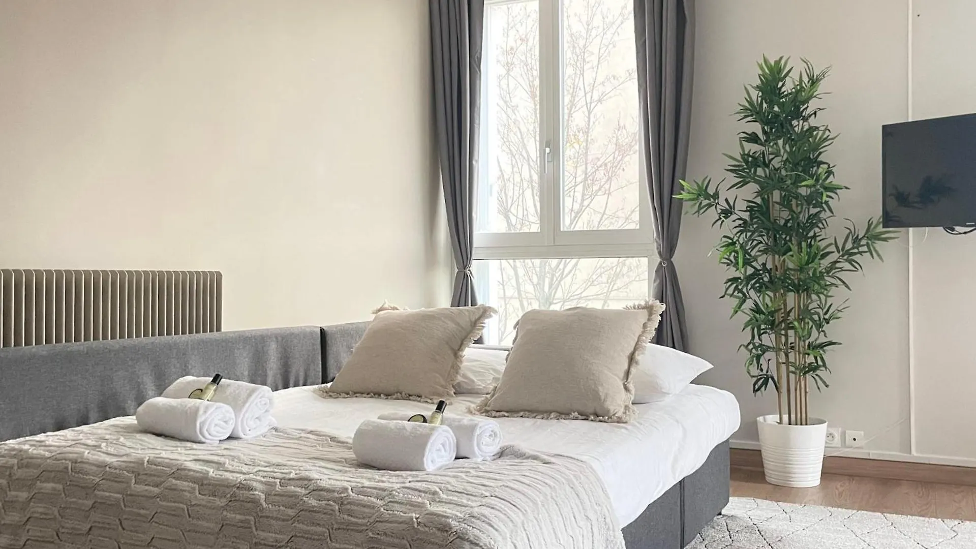 Luxurious & Spacious Flat In Paryż 0*,  Francja